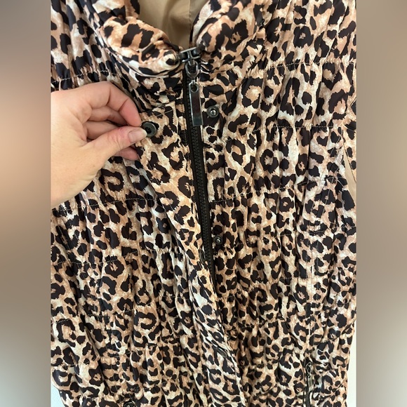 SOLD - Animal Print Vest - Picture 5 of 8
